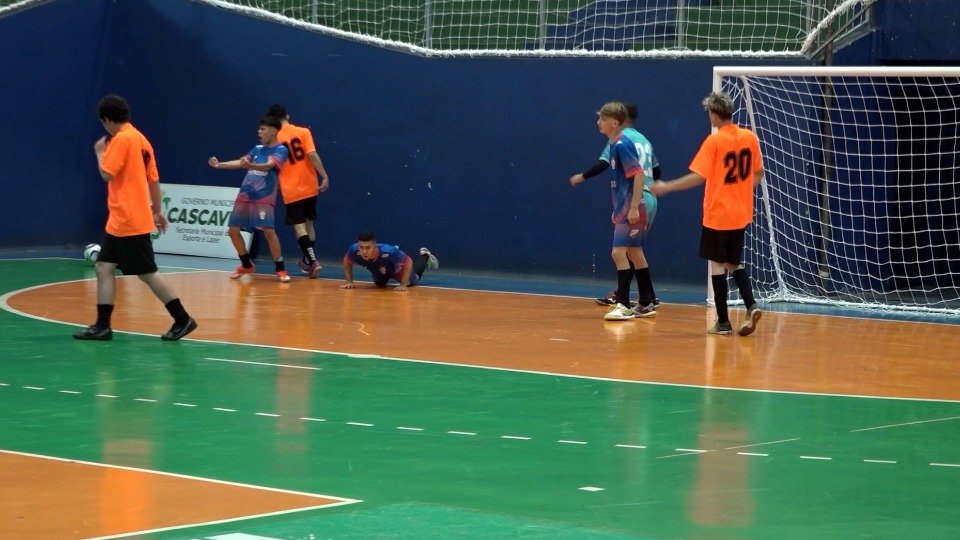 Jogos Escolares Municipais de Cascavel tem início com o futsal